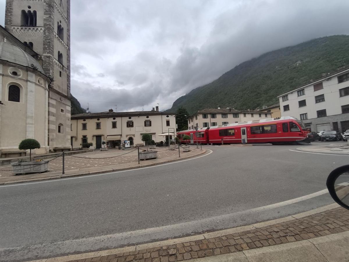 Tirano Express Luxury Apartments Экстерьер фото