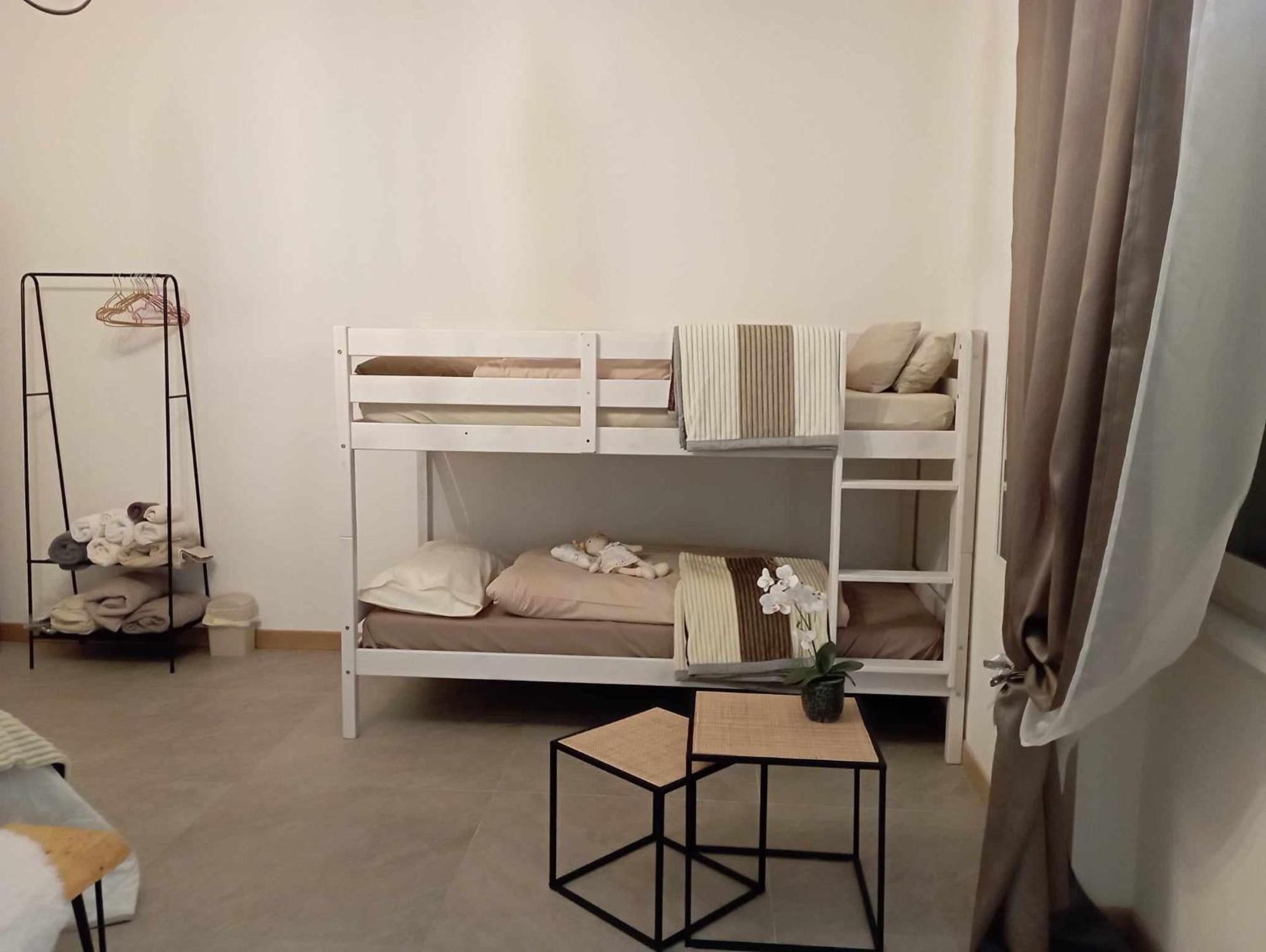 Tirano Express Luxury Apartments Экстерьер фото