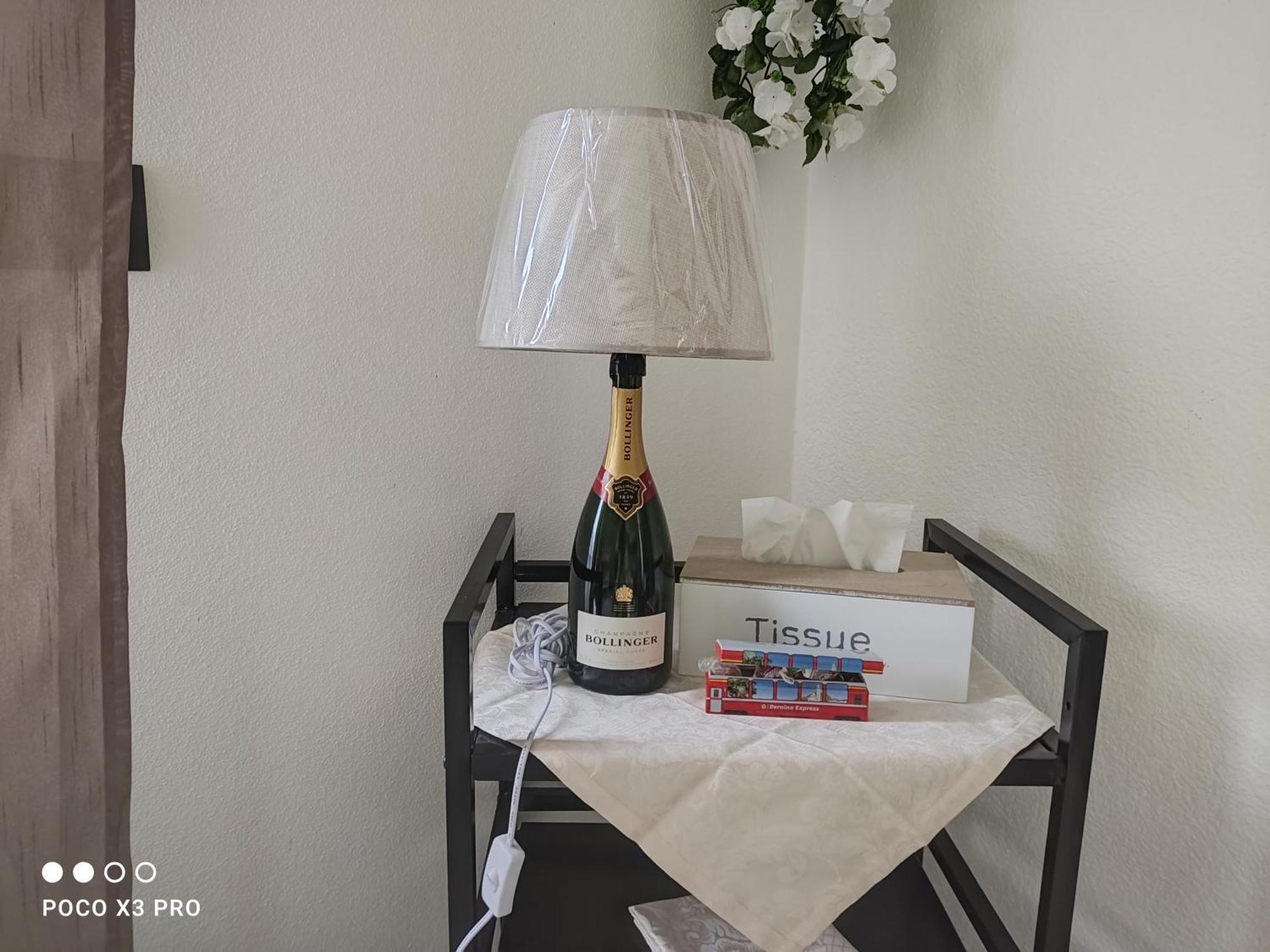 Tirano Express Luxury Apartments Экстерьер фото